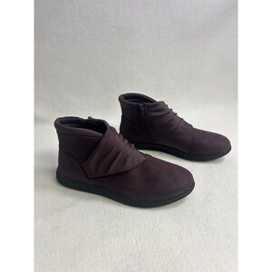 Comfort Casual Clarks Womens 8.5 Burgundy Cloudsteppers Ruched Ankle Boots
